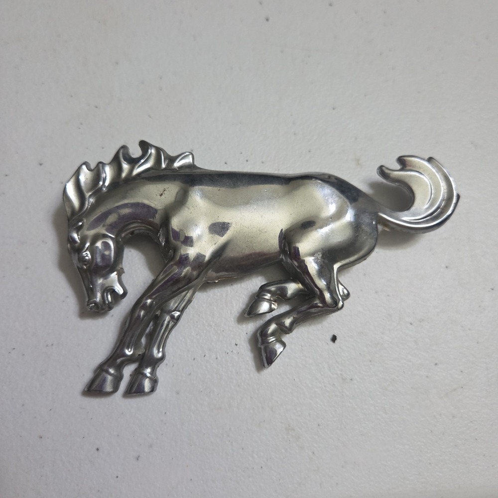 1984 1985 1986 1987 1988 1989 FORD BRONCO 2 BUCKING HORSE CHROME FENDER EMBLEM